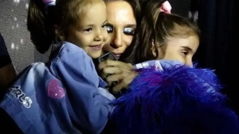 Filha de Ivete Sangalo faz gesto especial em show; veja