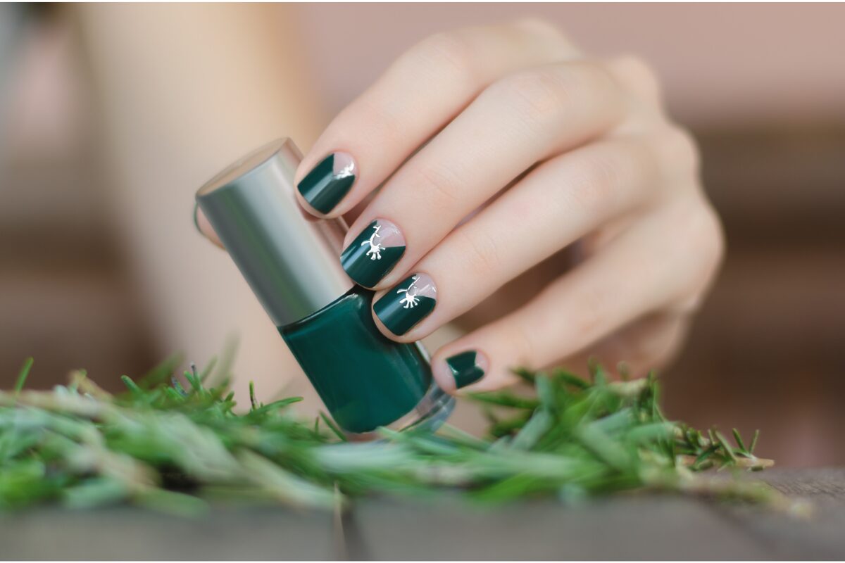 green nailss