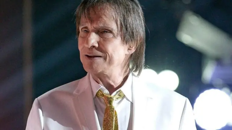 Ideia de Chacrinha, por que Roberto Carlos é chamado de Rei?