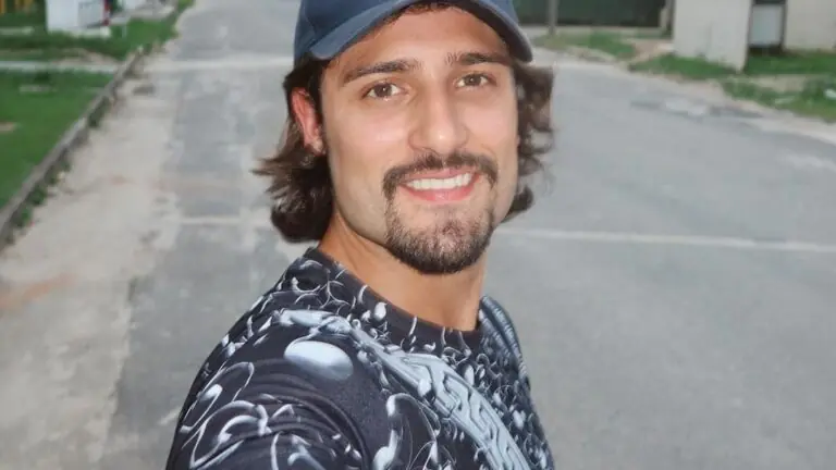 Quem é Natercinho em Terra e Paixão?