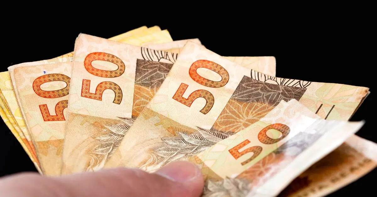 Imagem mostra Salário mínimo de 2024