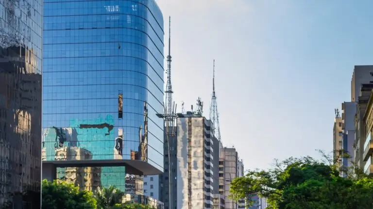 Bancos de SP abrem no Carnaval? Veja o expediente em 2024