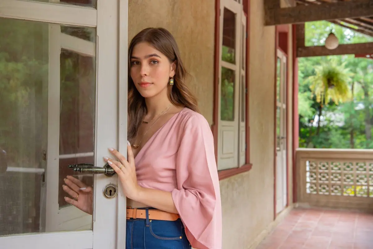 Buba fica com quem em Renascer