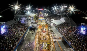 desfile da Gaviões da Fiel