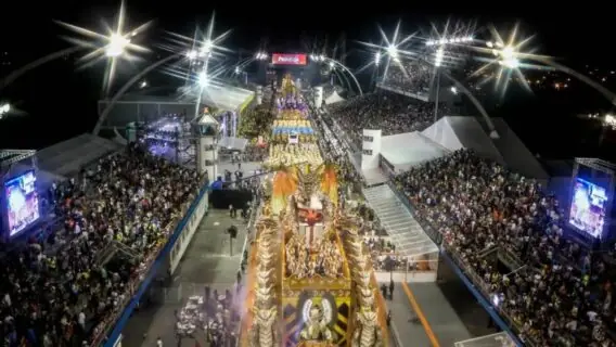 Que horas começa o desfile da Gaviões da Fiel hoje, sábado (10/02/24)