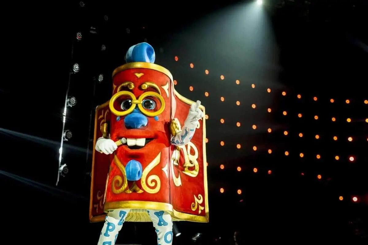 quem saiu do masked singer