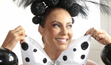Qual escola de samba Paolla Oliveira