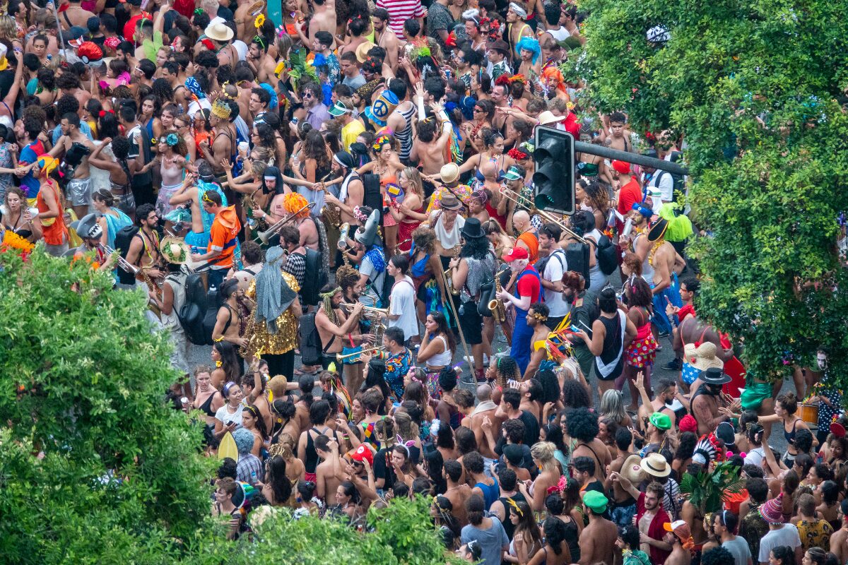 sexta de carnaval é feriado, bloco de rua