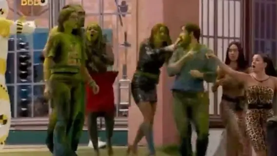 VÍDEO: briga Davi e Bin Laden para a casa e Boninho intervém