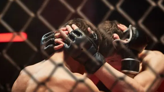 Vai passar na Band? Onde assistir o UFC 304 hoje e horário (27/07)