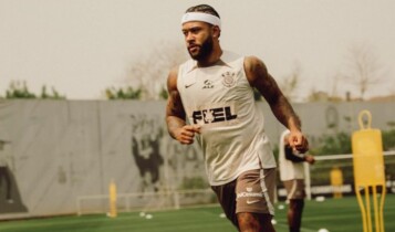 Times que Memphis Depay jogou