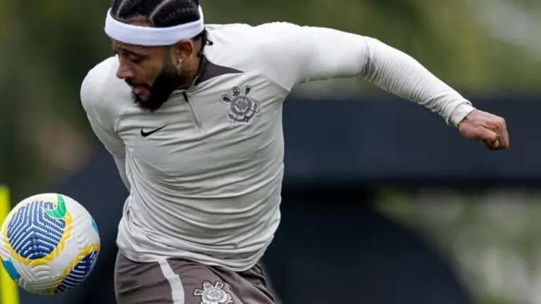 Por que Depay não vai jogar no Corinthians contra o Flamengo na Copa do Brasil?