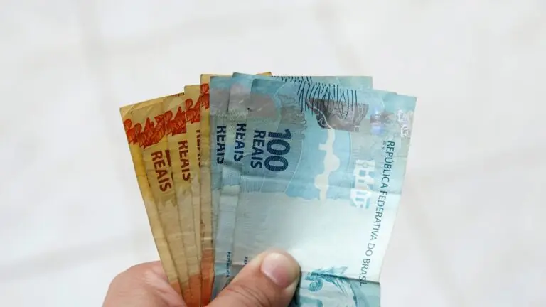 7 simpatias de ano novo para dinheiro de sobra em 2025