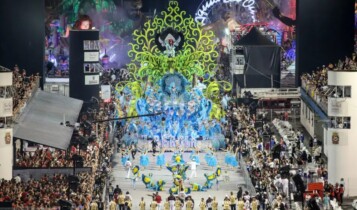 Imagem do desfile das escolas de samba de SP no carnaval 2025