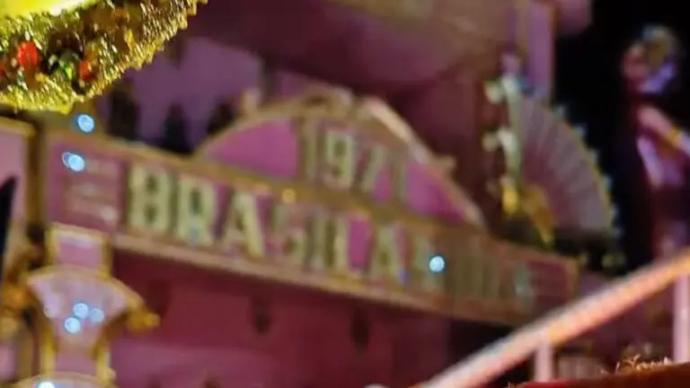 Que horas começa o desfile da Rosas de Ouro hoje, sexta-feira (28/02/25)