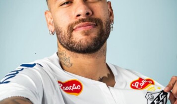 imagem mostra neymar no Jogo do Santos hoje