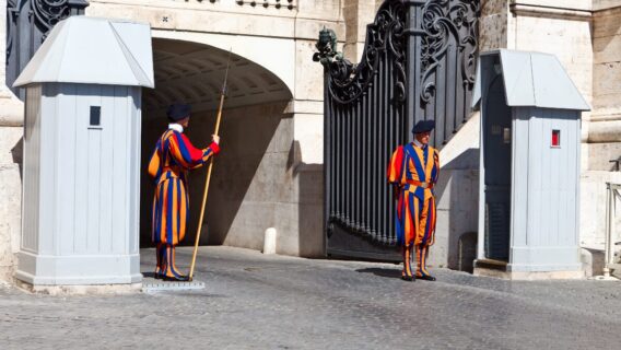 Guarda Suíça fica de prontidão com piora de Papa Francisco