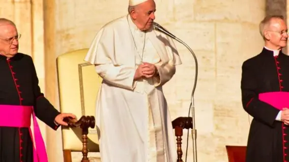 Se o Papa Francisco morrer quem assume?