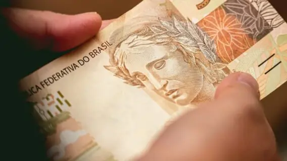 Com Carnaval, como fica o quinto dia útil de março para pagamento