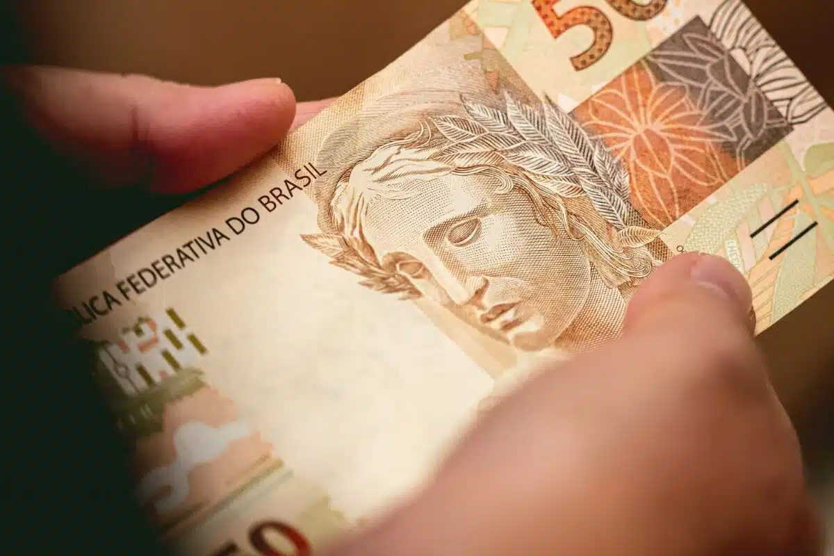 como fica o quinto dia útil de março para pagamento