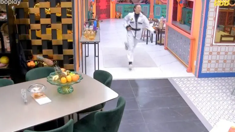 Veja como foi a volta de Renata ao BBB 25 e as reações