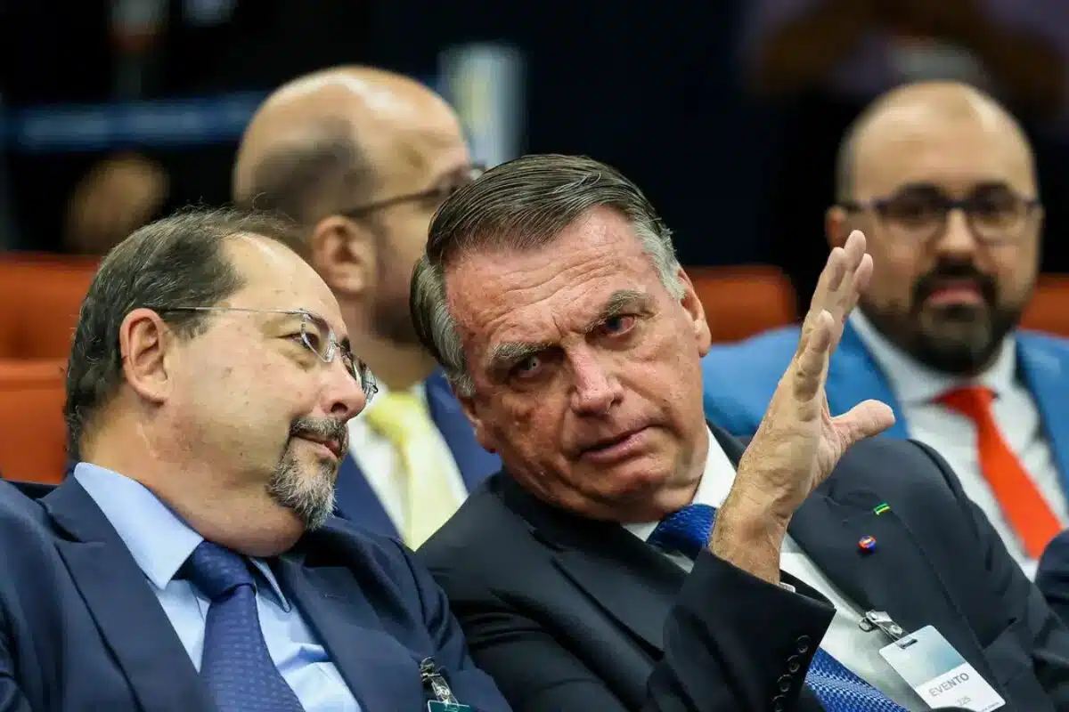 Que horas começa o julgamento do Bolsonaro