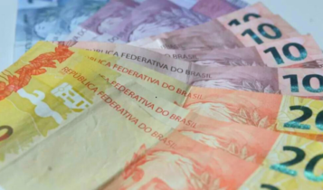 Trabalhadores já devem receber salário mínimo 2025 com reajuste