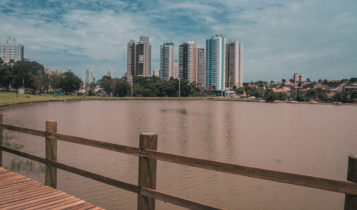 Frente fria chega em Campo Grande trazendo chuva e frio de 14ºC