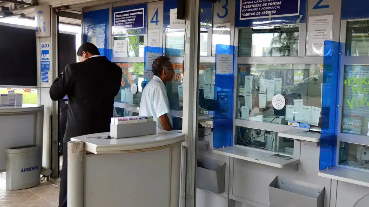 Lotérica abre no feriado de 1 de maio