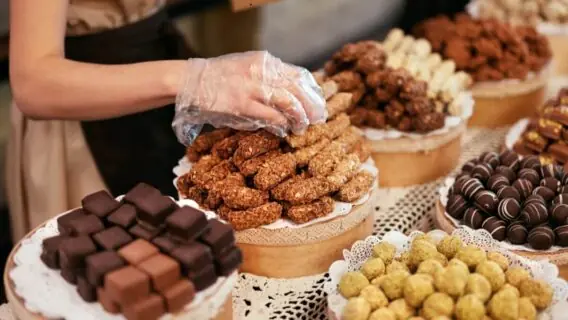 Franqueados da Cacau Show denunciam rituais e assédios