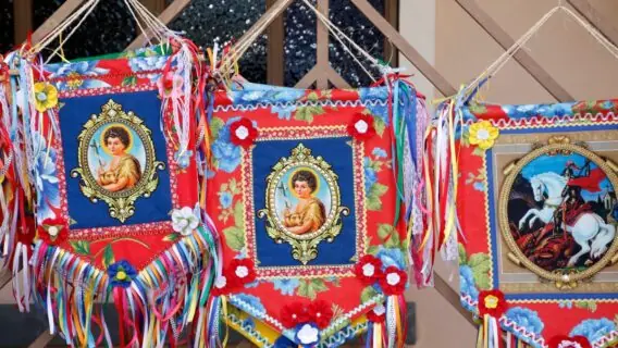 Aprenda a oração de São João para ficar invisível aos olhos dos inimigos