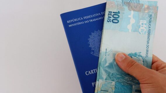 Quinto dia útil de julho 2025 para pagamento: cai que dia?