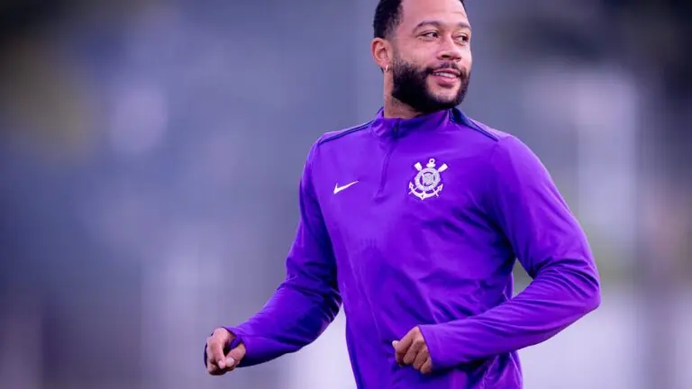 Confira a escalação do Corinthians contra o São Paulo hoje; Memphis volta