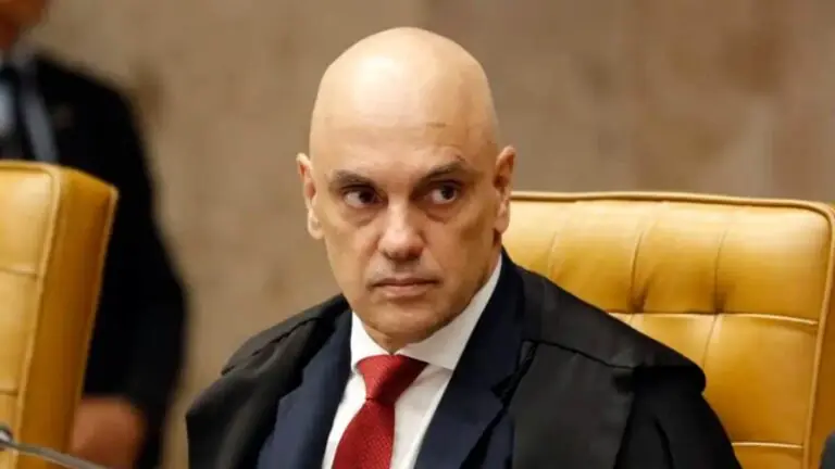 Pode dar entrevista? Alexandre de Moraes toma decisão sobre Bolsonaro