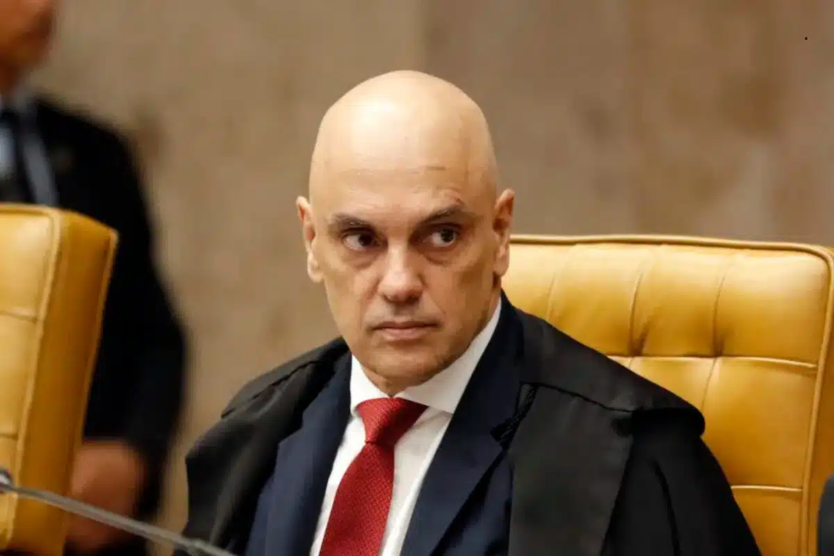 Alexandre de Moraes sobre BolsonaroVersão em áudio