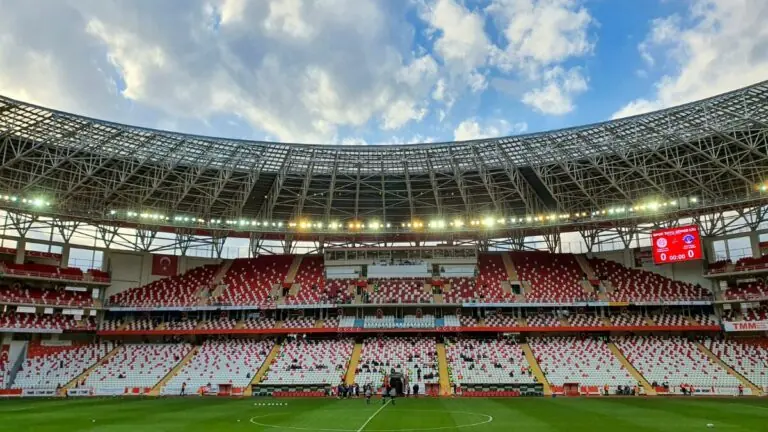 Jogo 20: onde assistir Sport hoje x São Paulo no Brasileirão (16/08/25)