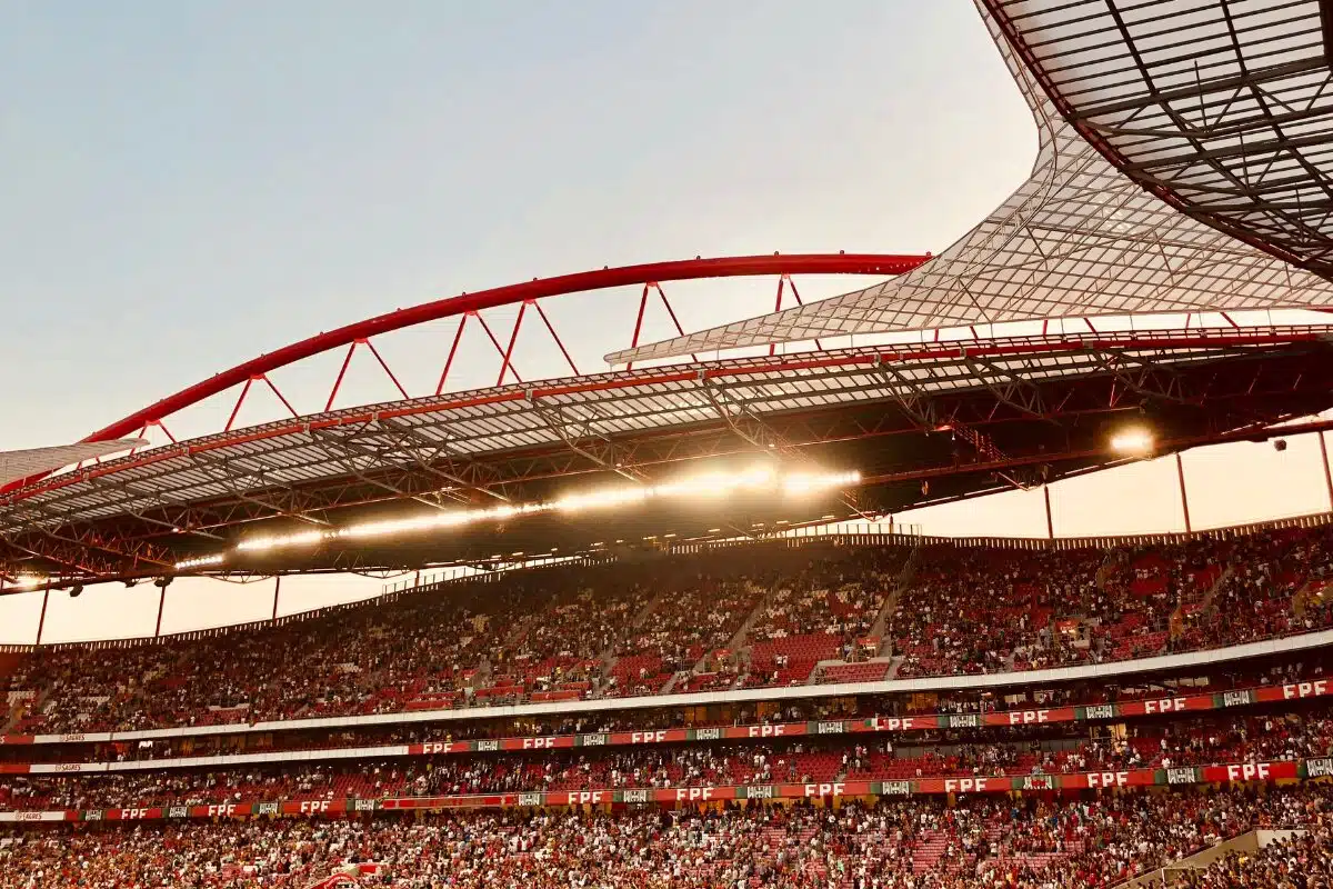 jogo do benfica onde assistir