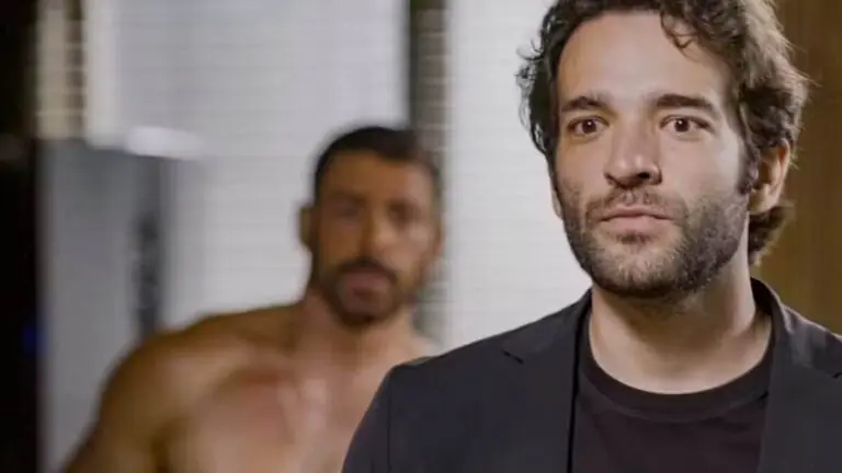 Afonso descobre traição de Maria de Fátima hoje em Vale Tudo