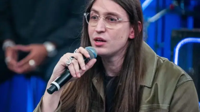 Que horas começa o Altas Horas hoje com Felca?