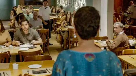 Quem come a maionese estragada em Vale Tudo?