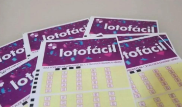 resultado da Lotofácil 3526