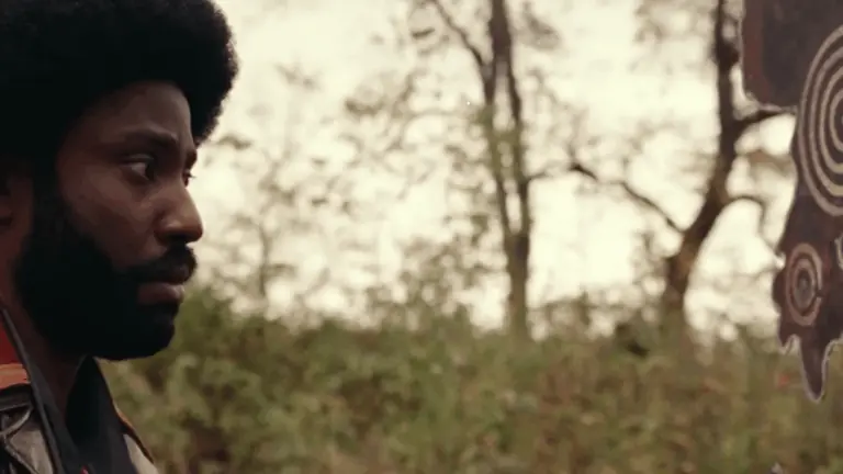 Domingo Maior hoje exibe o filme Infiltrado no Klan