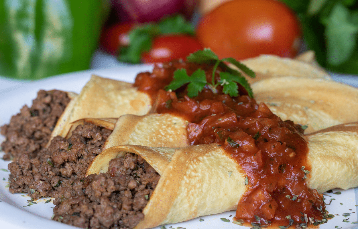 Como fazer massa de panqueca perfeita na frigideira e ideias de recheios