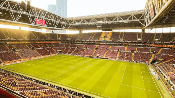 Ao vivo: onde assistir o jogo do Famalicão x Porto hoje