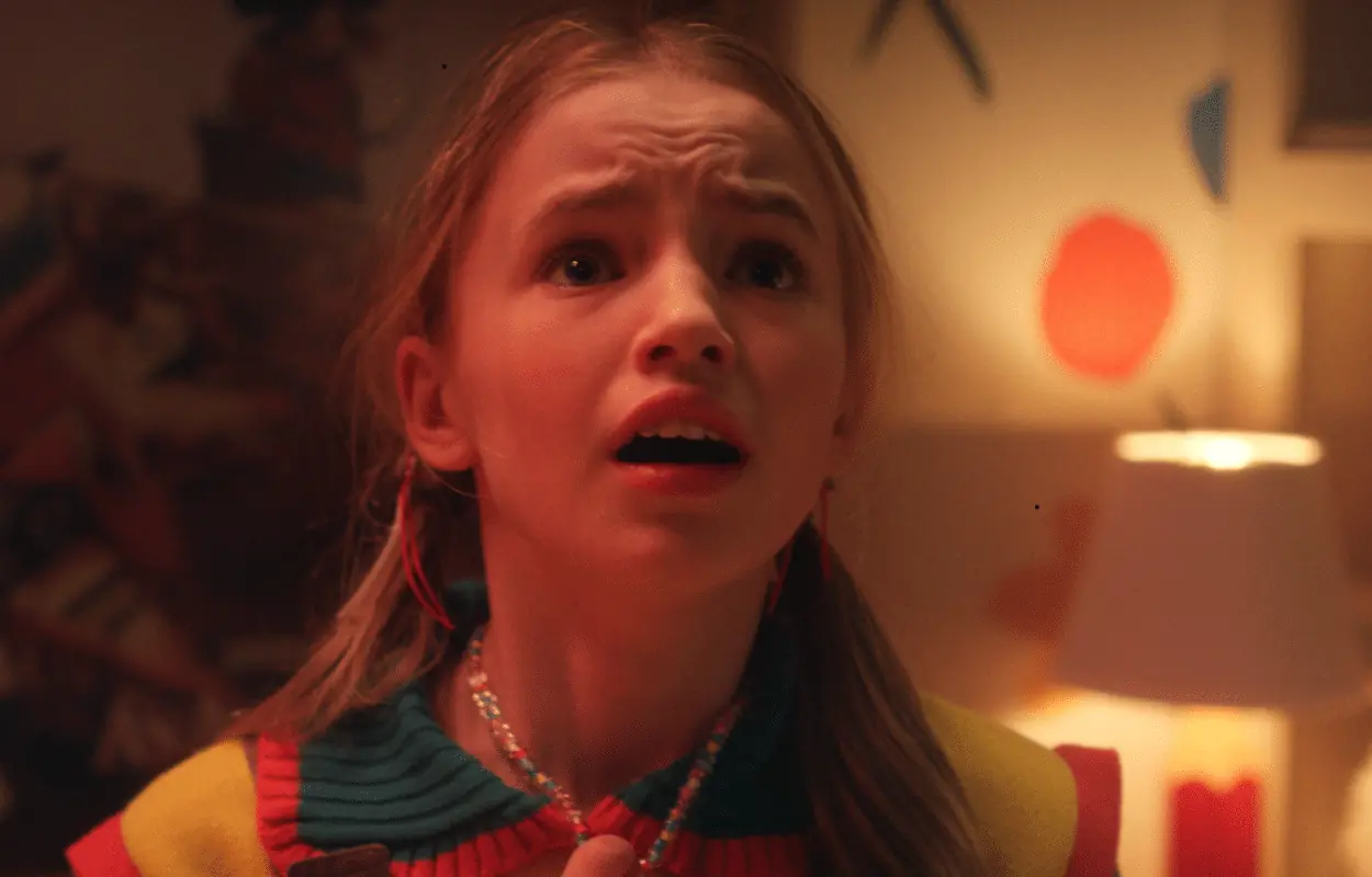 Quem é Holly em Stranger Things 5