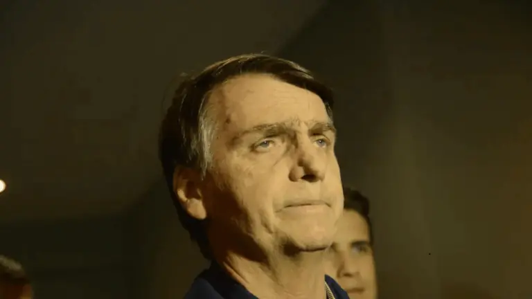 Bolsonaro é preso hoje preventivamente por risco de fuga