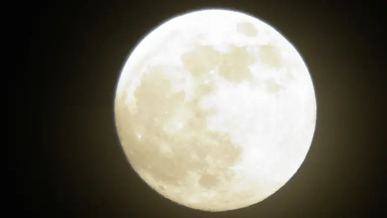 Que horas a superlua vai aparecer hoje, a mais brilhante do ano