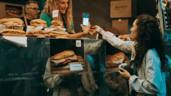 Pix bate recorde de transações com Black Friday de 2025