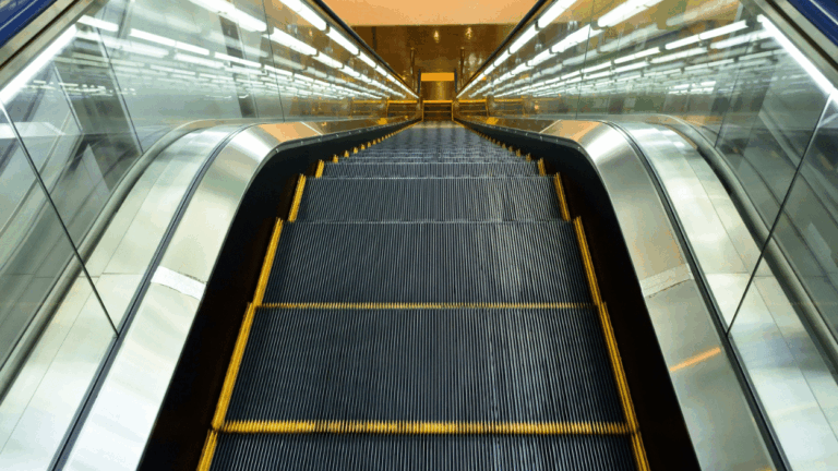 Homem morre em escada rolante de shopping da Avenida Paulista