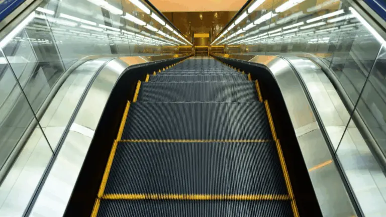 Homem morre em escada rolante de shopping da Avenida Paulista